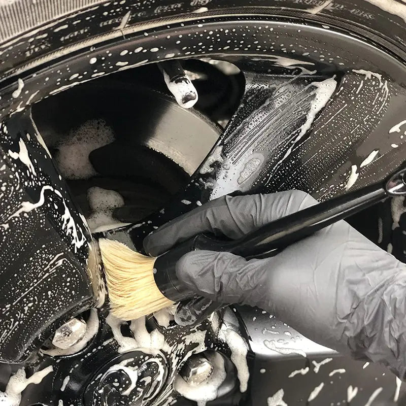 Brosses à poils de sanglier pour détails extérieurs et intérieurs