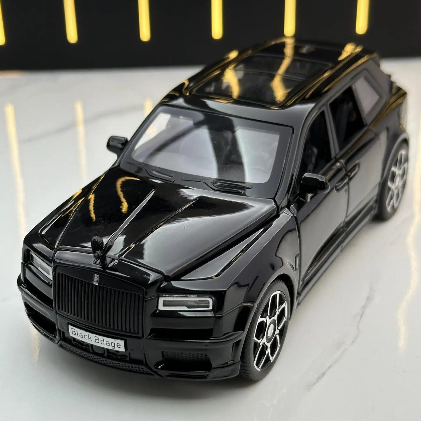 1:32 Rolls Royce Cullinan Diecast SUV Model, Alloy, Sound