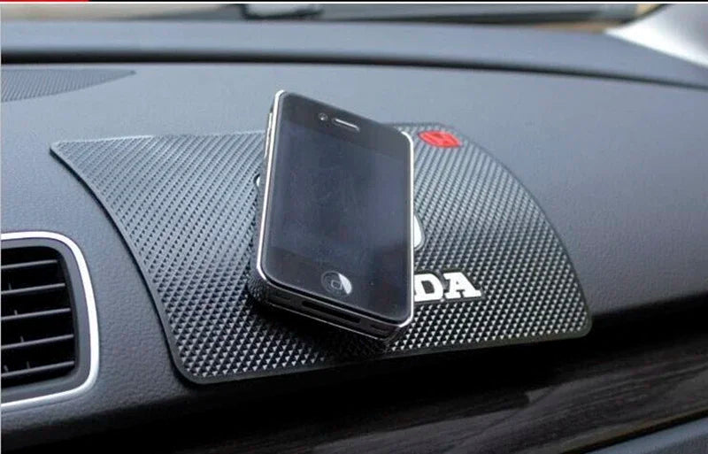 (NOT SOLD TO USA) PVC Anti-Slip Dashboard Mat for Cadillac ATS SRX XT6 XTS – Car Accessories | MotorWorld Marketplace