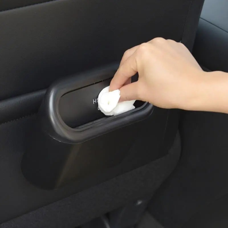 Poubelle de voiture suspendue