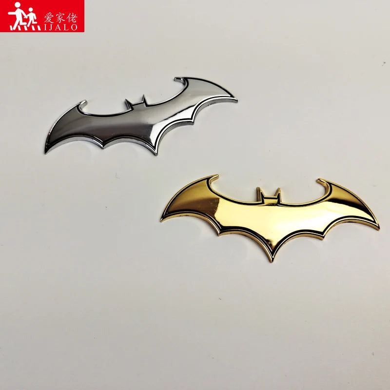 Emblème 3D BAT en métal chromé – Accessoire de style automobile professionnel
