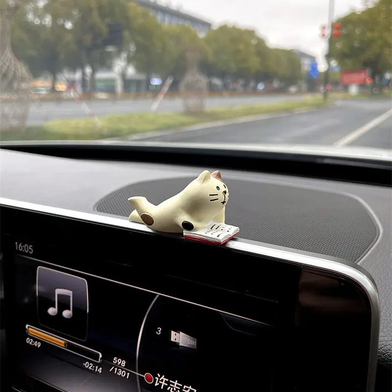 Resin Kitten Dashboard Ornament – Professional Car Interior Decor GRAY – Car Accessories | MotorWorld Marketplace