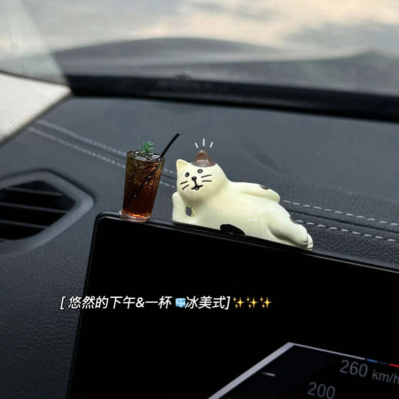 Resin Kitten Dashboard Ornament – Professional Car Interior Decor – Car Accessories | MotorWorld Marketplace