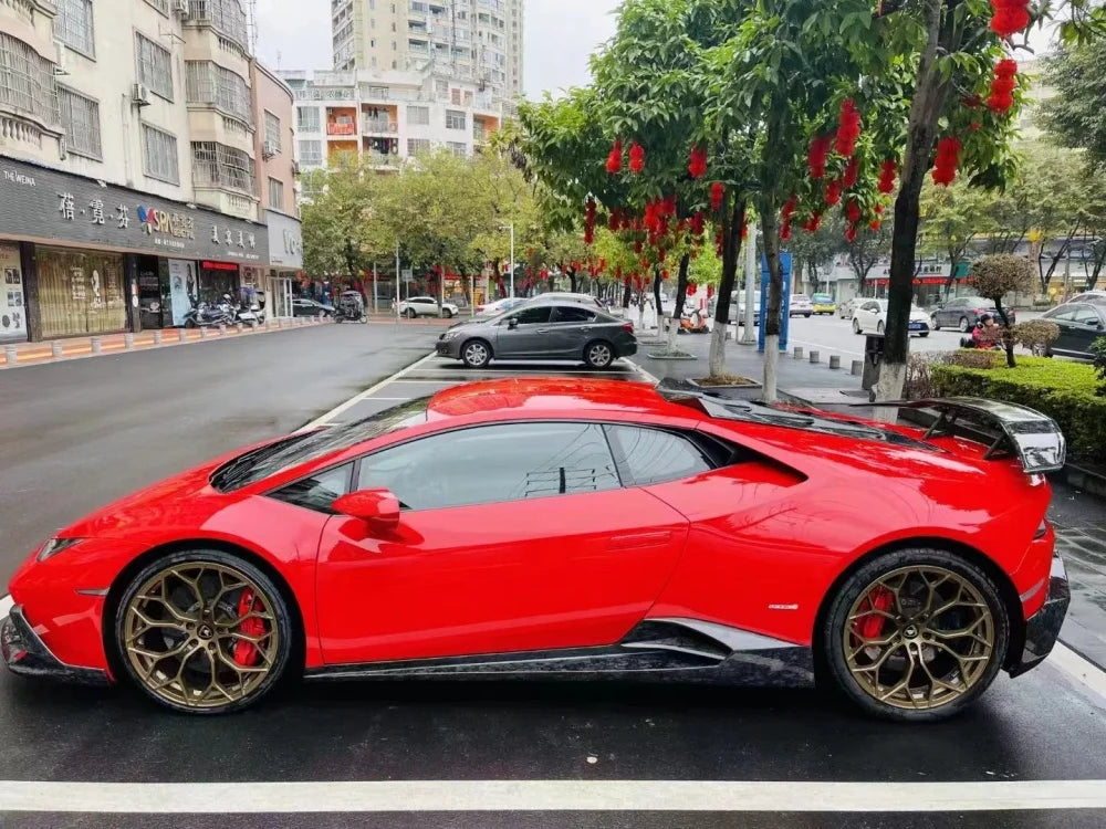 M-Style Matte Carbon Side Skirt Kit for Lamborghini Huracan LP610