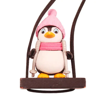 Décoration suspendue de voiture en forme de pingouin en traîneau pivotant